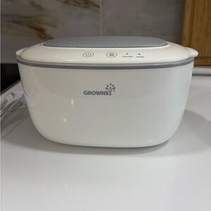 Grownsy White and Gray Baby Bottle Warmer